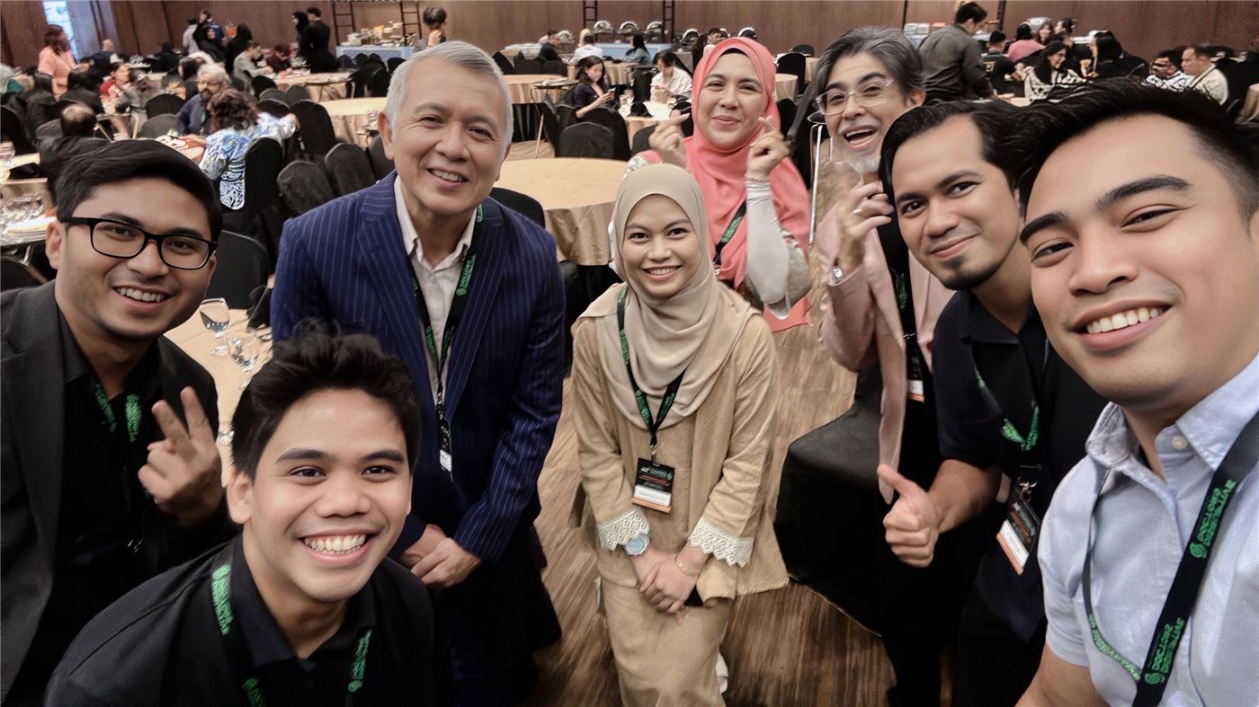 The Mafar team with partners at an industry networking event.
